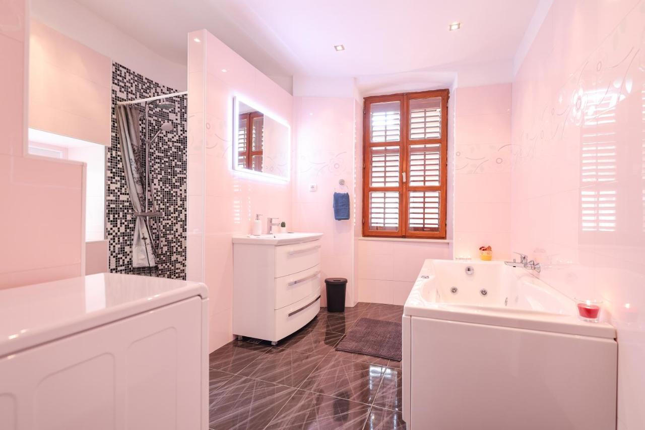 Old Town Donatello Apartment ซาดาร์ ภายนอก รูปภาพ
