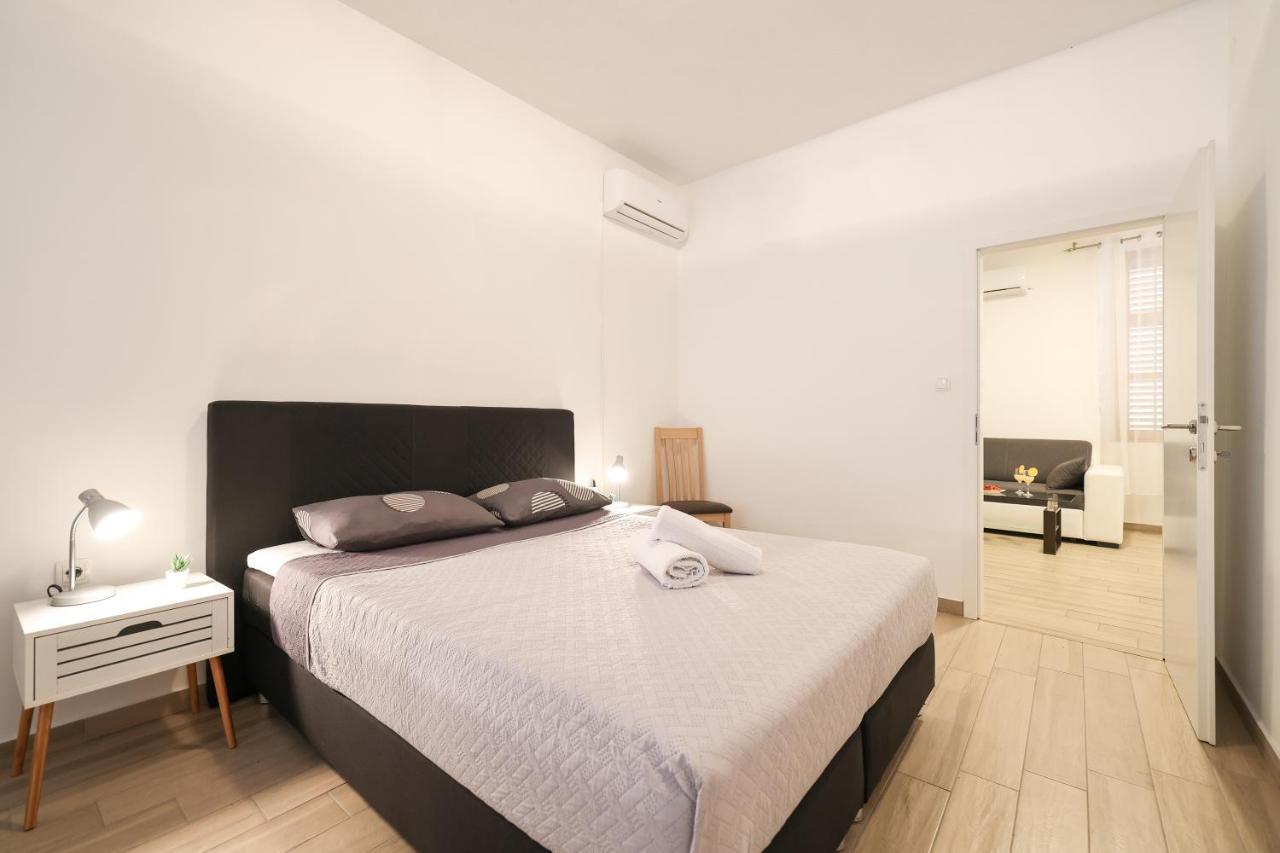Old Town Donatello Apartment ซาดาร์ ภายนอก รูปภาพ